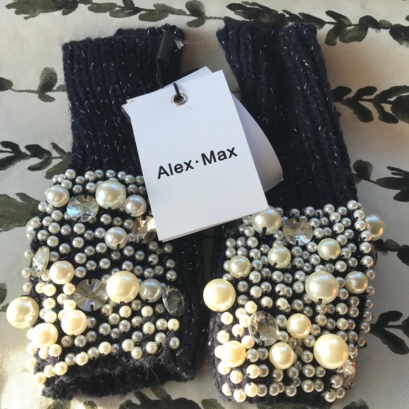 Alex Max Accessories - NWT Alex Max Bedazzled Fingerless Mittens/Gloves